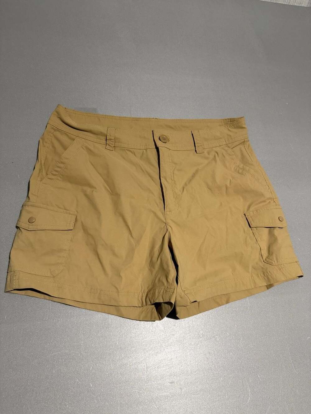 Eddie Bauer Cargo Shorts Tan